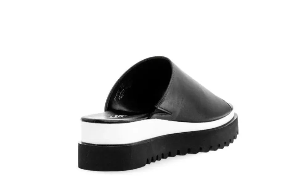 Gabor Damen Pantolette Leder Sägezahnsohle schwarz S14 44.613.27