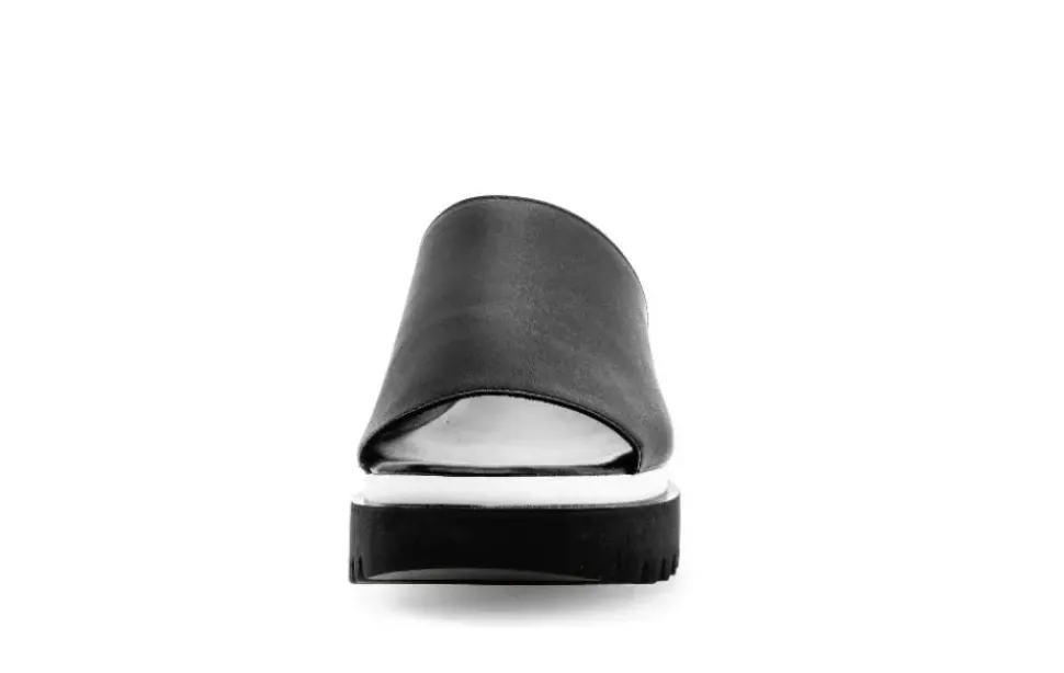 Gabor Damen Pantolette Leder Sägezahnsohle schwarz S14 44.613.27