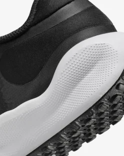 Nike Revolution 7 schwarz FB7689
