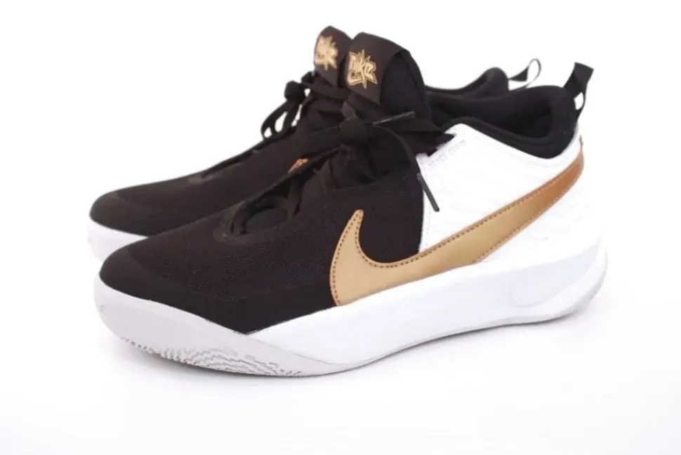 Nike TEAM HUSTELD D10 (GS) Kinder Sneaker schwarz gold S12 CW6735