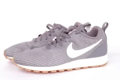 NIKE 916797 WMNS MD RUNNER 2 ENG MESH Damen Sneaker grau