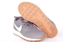 NIKE 916797 WMNS MD RUNNER 2 ENG MESH  Damen Sneaker grau