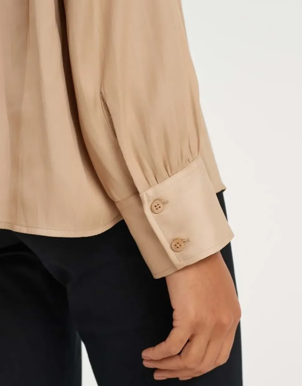 OPUS Bluse Fogeta schimmernd weite Silhouette beige S22 1012439415147